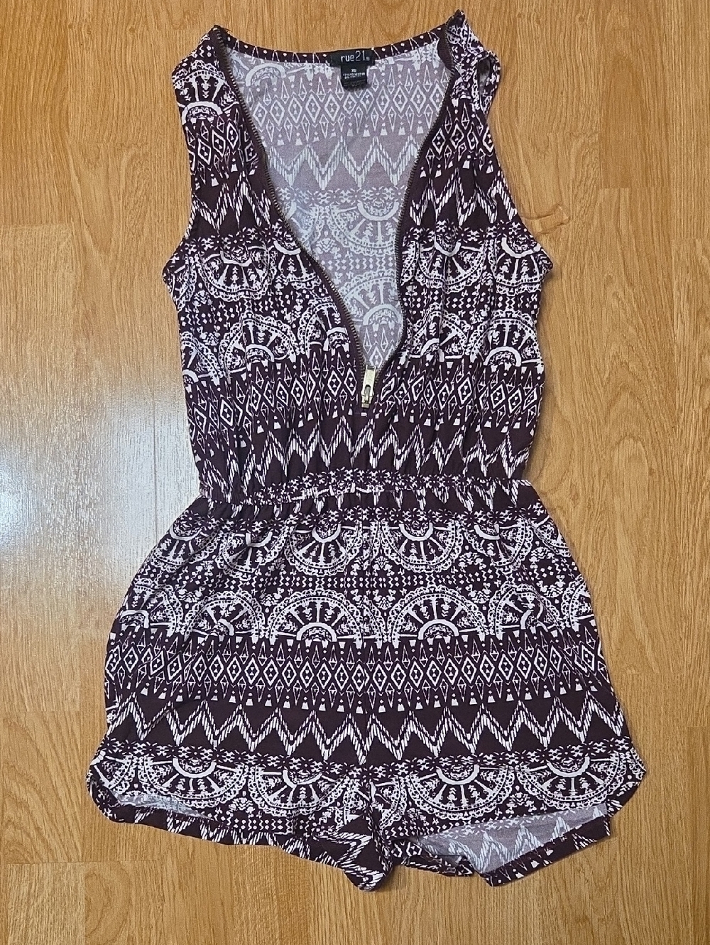 Rue21 Plum and White Sleeveless V-Neck Romper